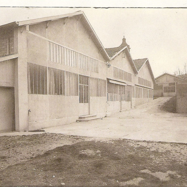 exterieur de la manufacture Louge