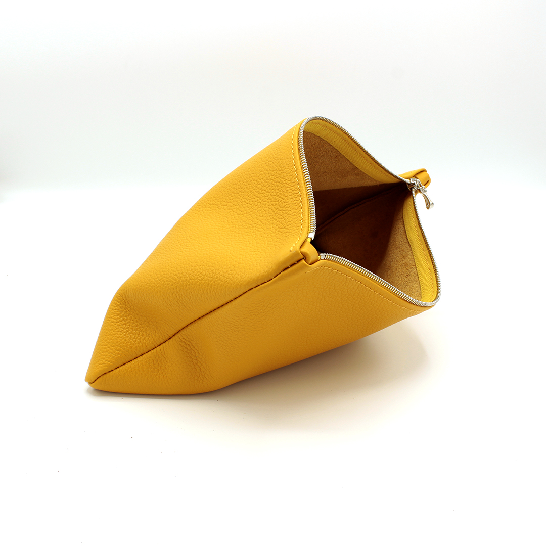 pochette-mambo-jaune-lousenjaille-lou-jaïa_web20